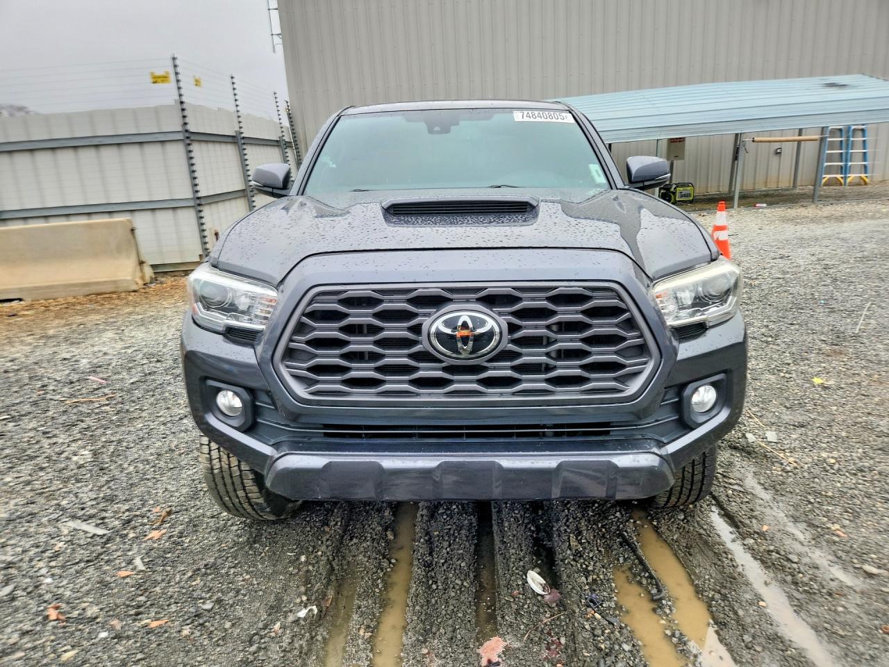 2021 TOYOTA TACOMA photo 9