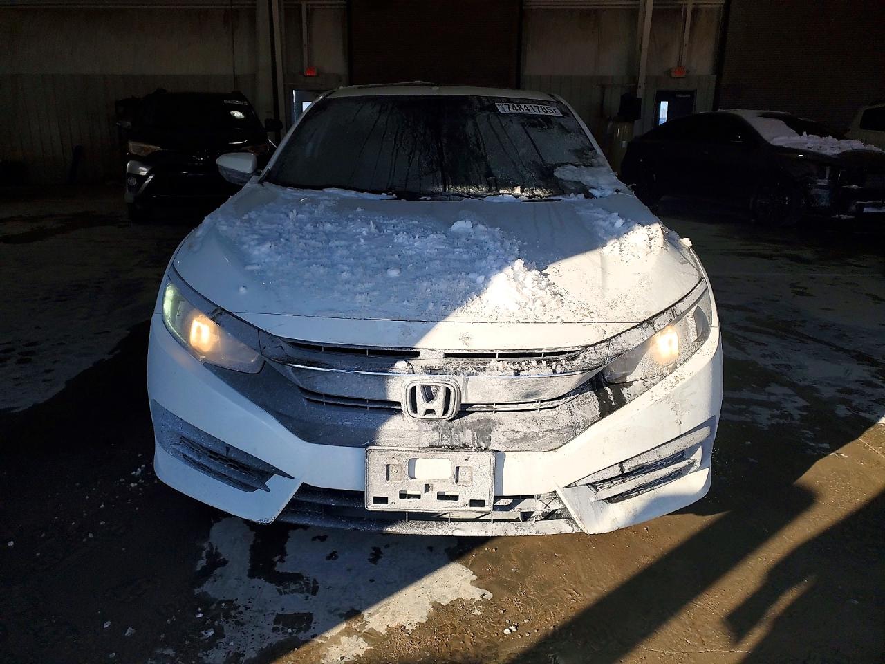 2016 HONDA CIVIC LX photo 9