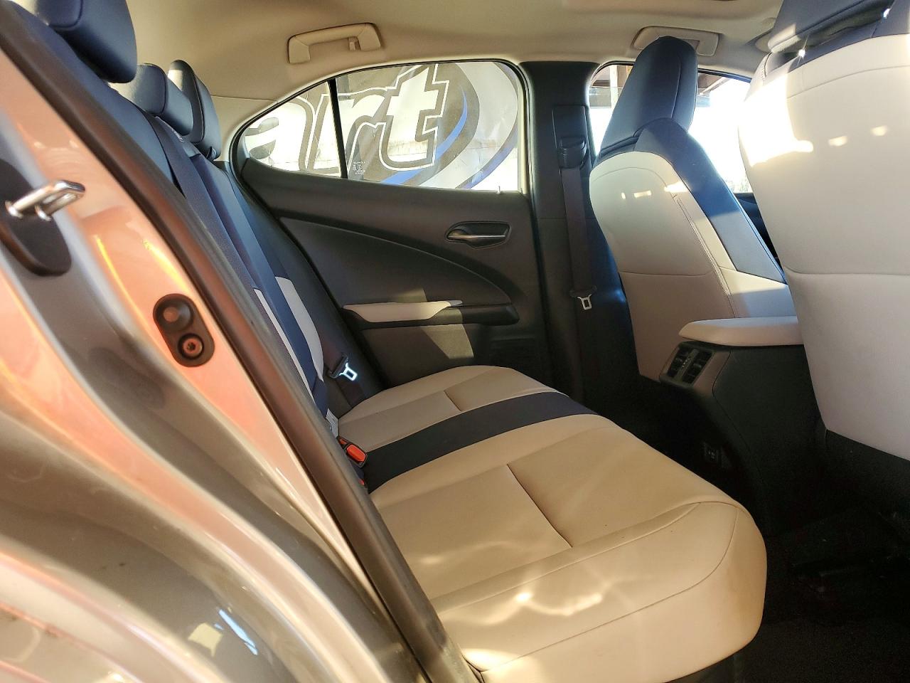 2020 LEXUS UX 250H photo 10