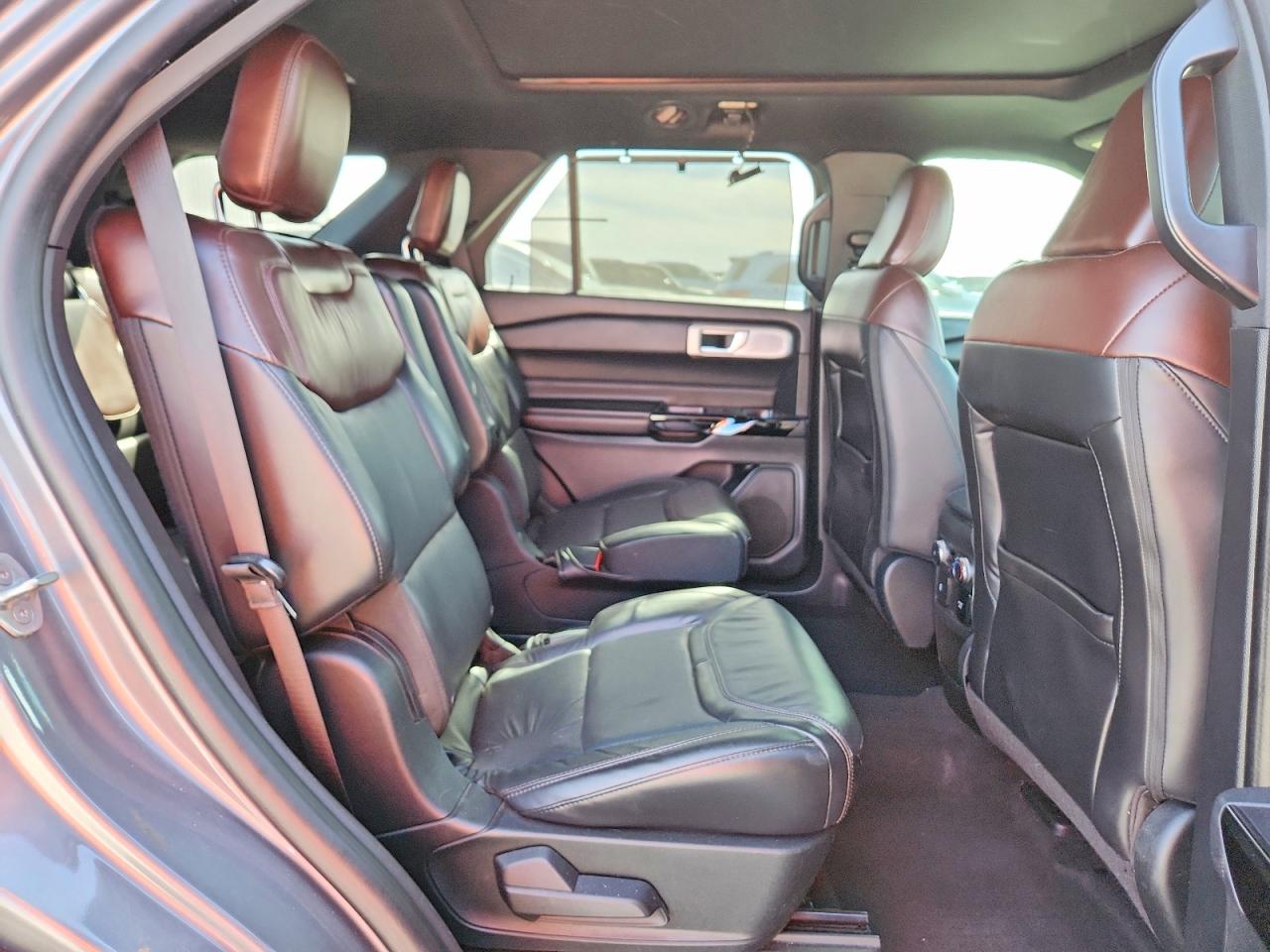 2021 FORD EXPLORER PLATINUM photo 11
