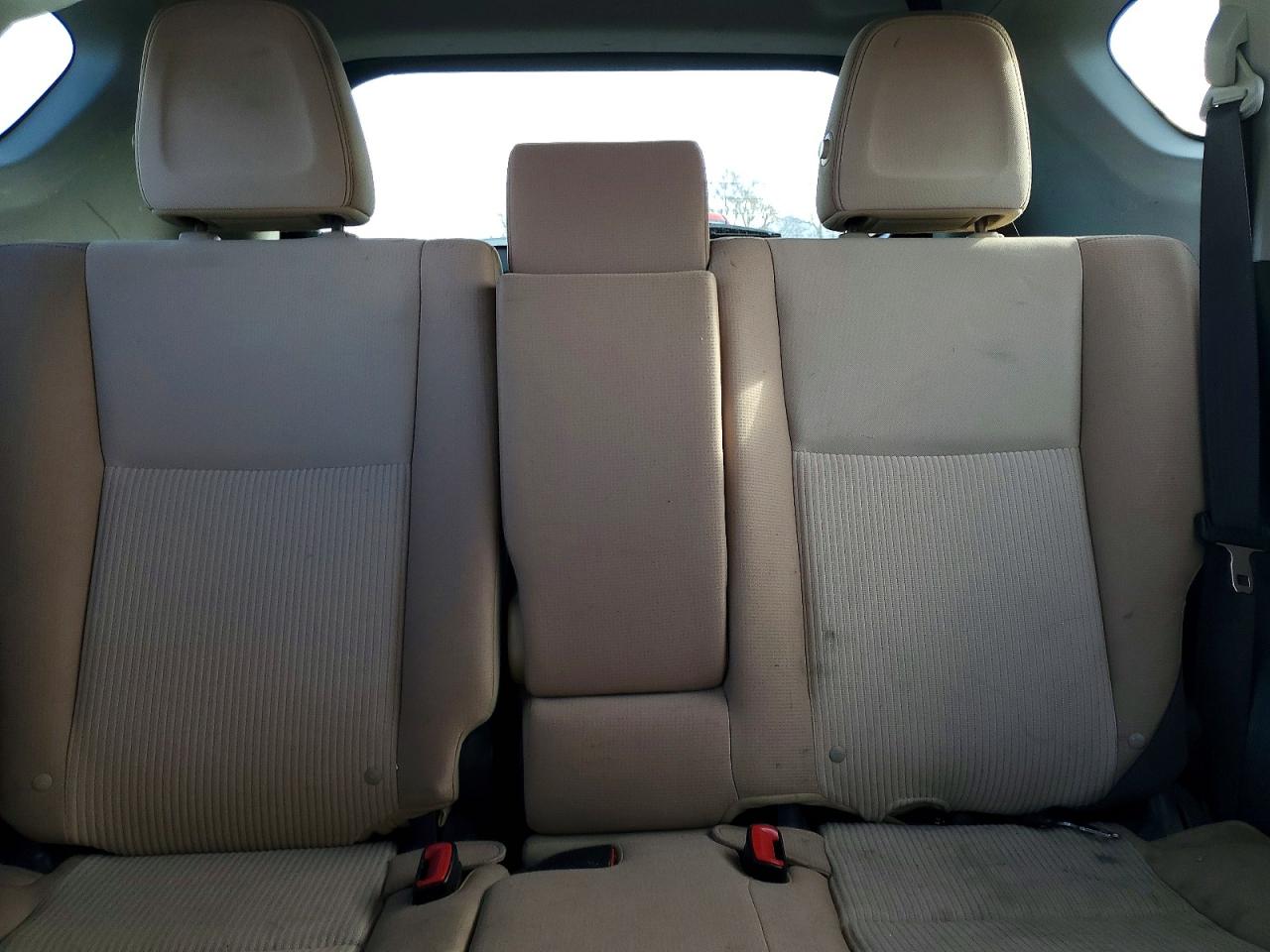 2015 TOYOTA RAV4 XLE photo 10