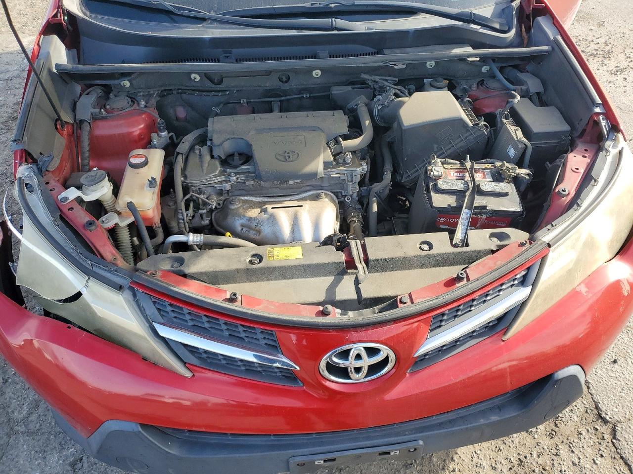 2015 TOYOTA RAV4 XLE photo 12