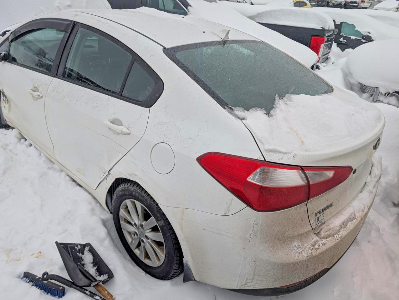 2015 KIA FORTE photo 2