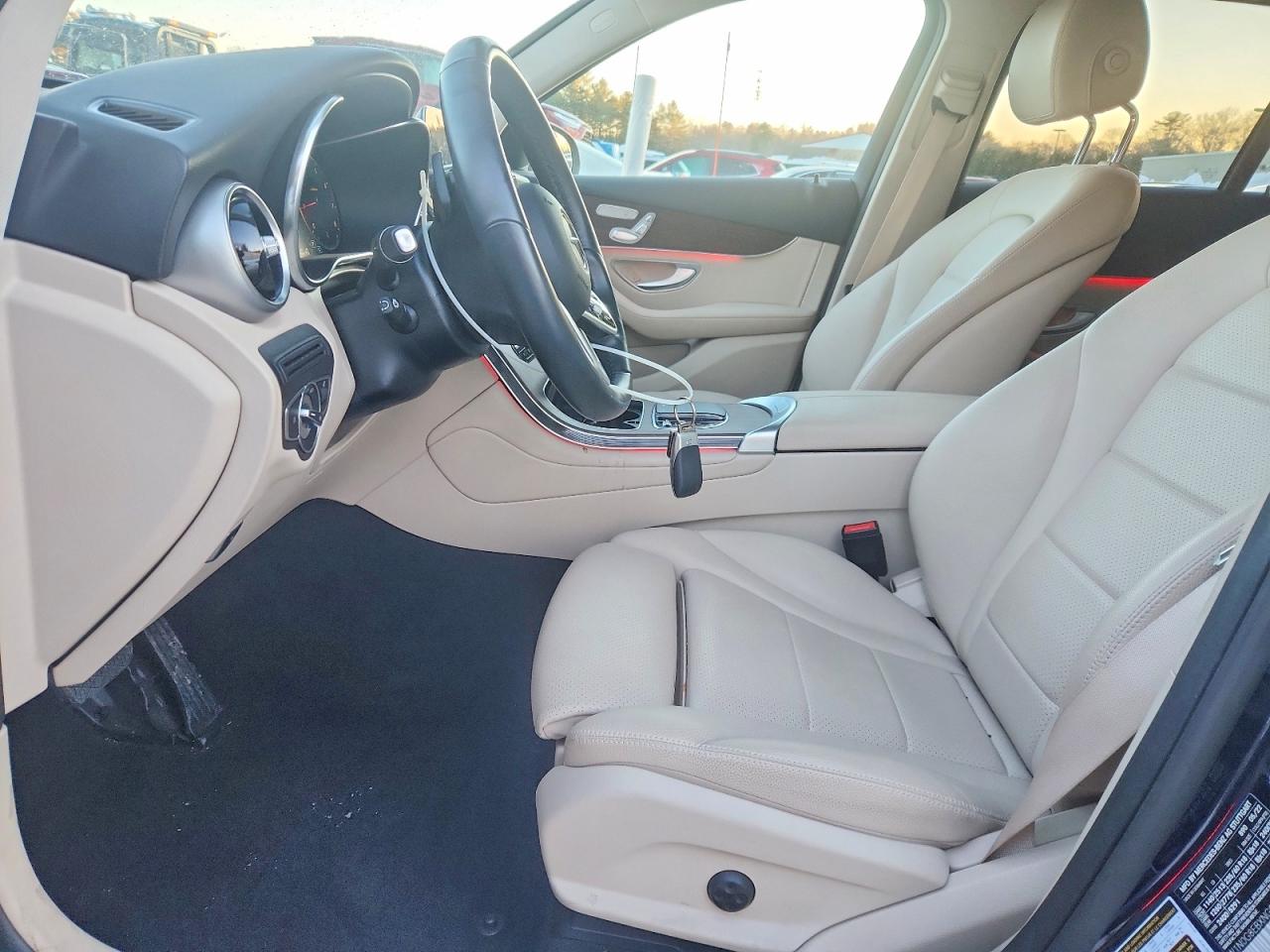 2022 MERCEDES-BENZ GLC 300 4MATIC photo 13
