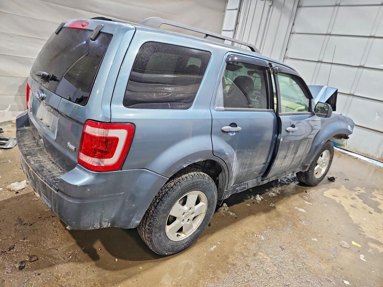 2012 FORD ESCAPE photo 5