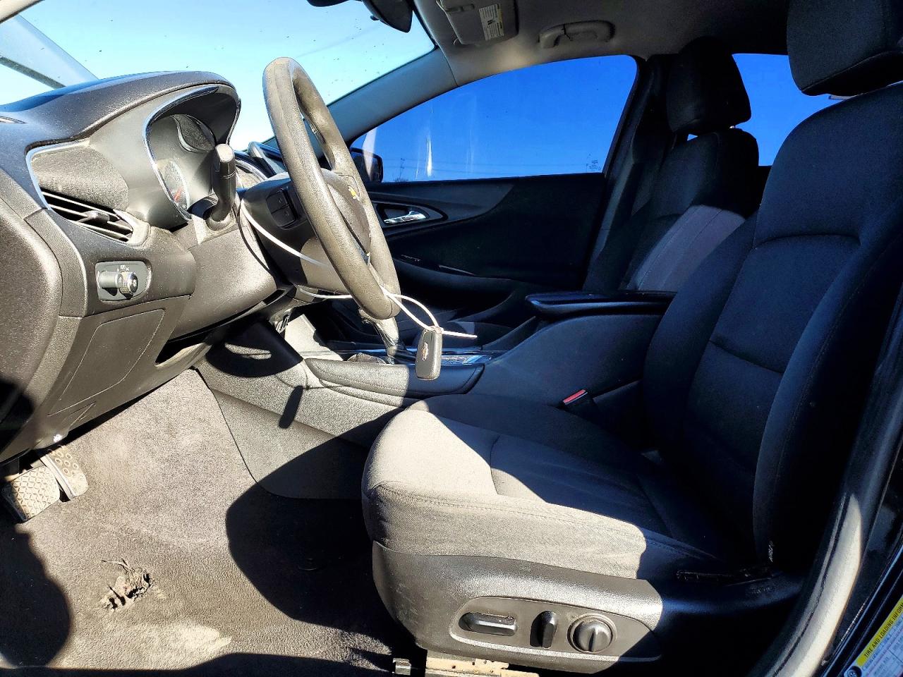 2017 CHEVROLET MALIBU LT photo 7