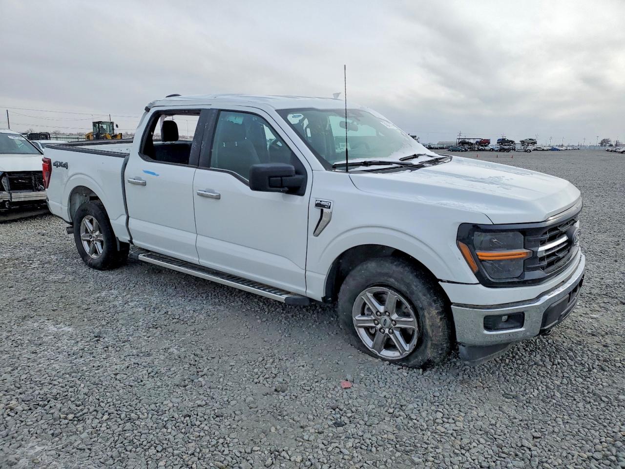 2025 FORD F150 XLT photo 4