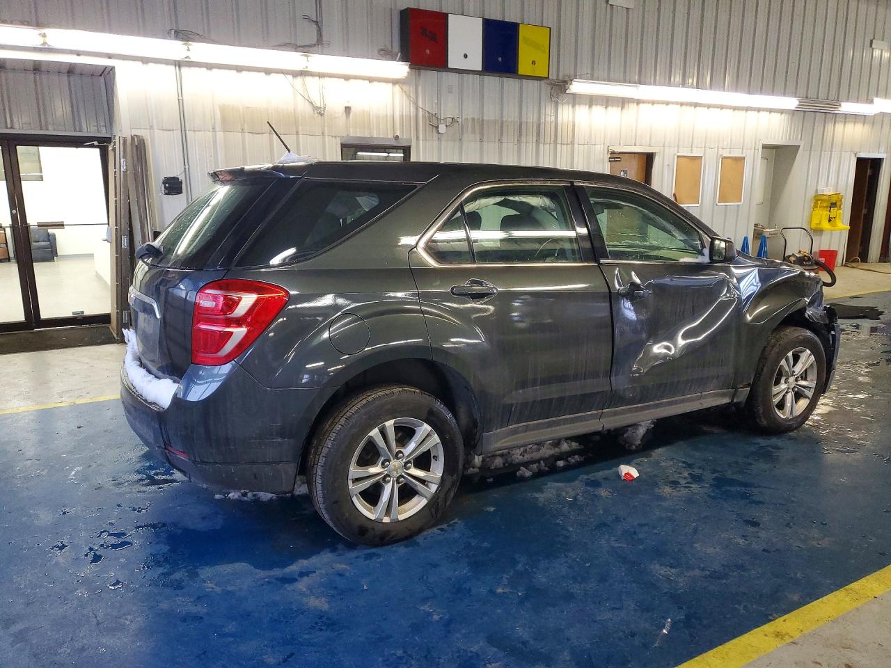 2017 CHEVROLET EQUINOX LS photo 5