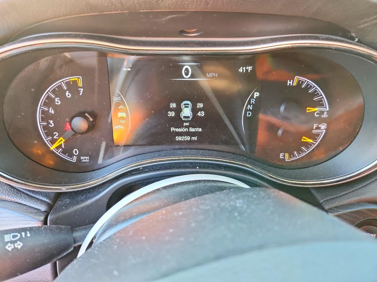 2019 JEEP GRAND CHEROKEE OVERLAND photo 17
