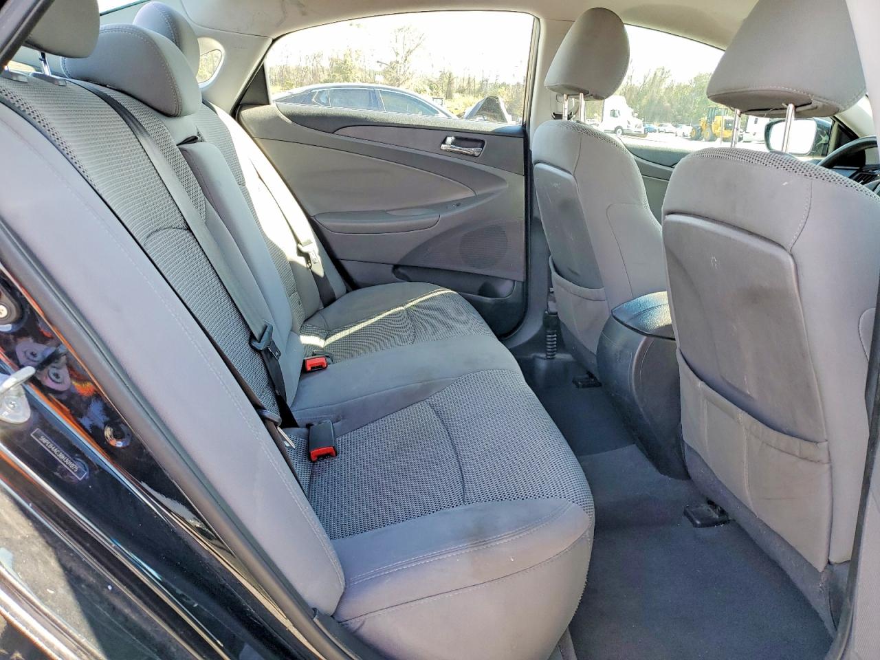 2011 HYUNDAI SONATA GLS photo 19