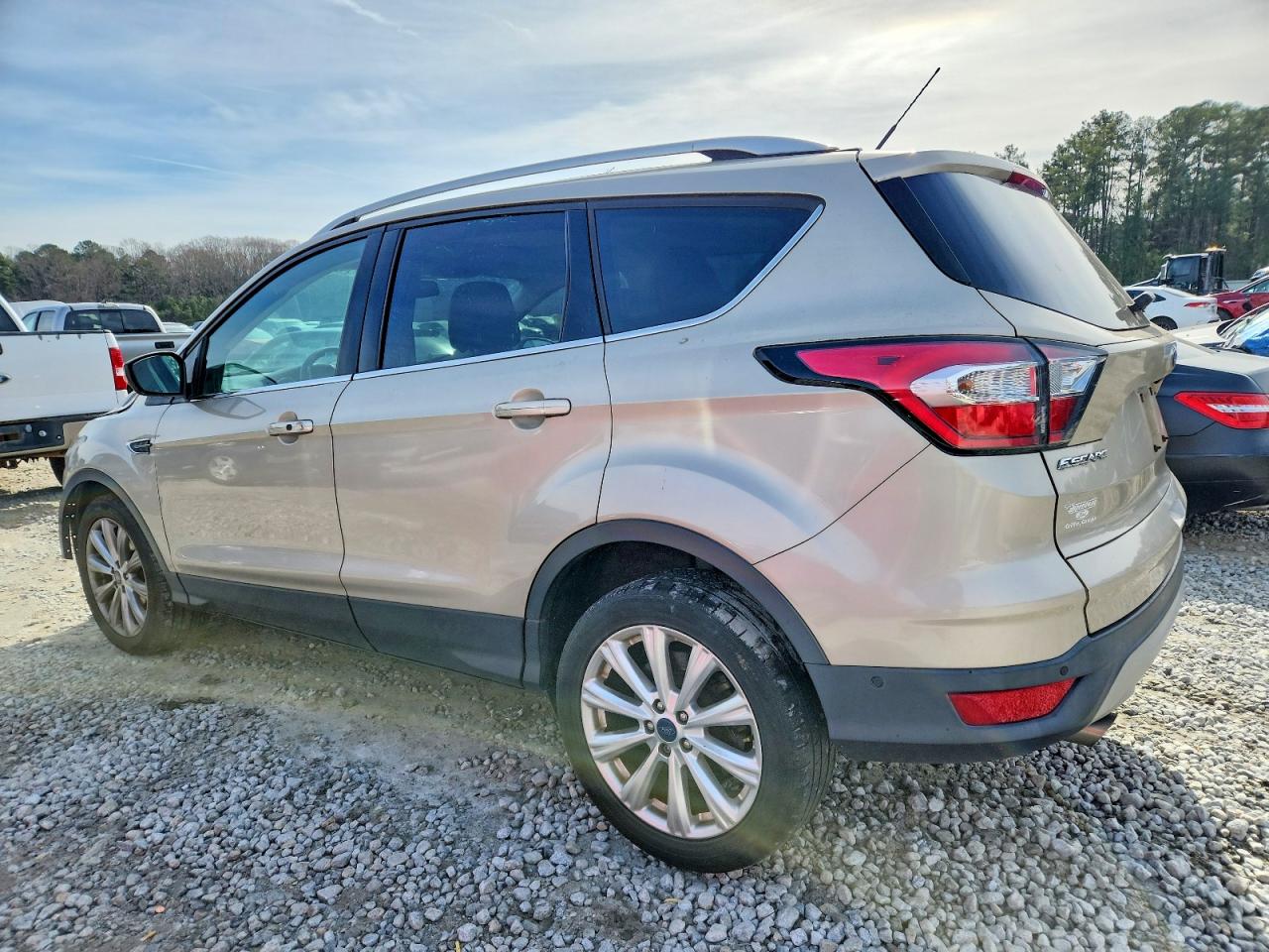 2017 FORD ESCAPE TITANIUM photo 2