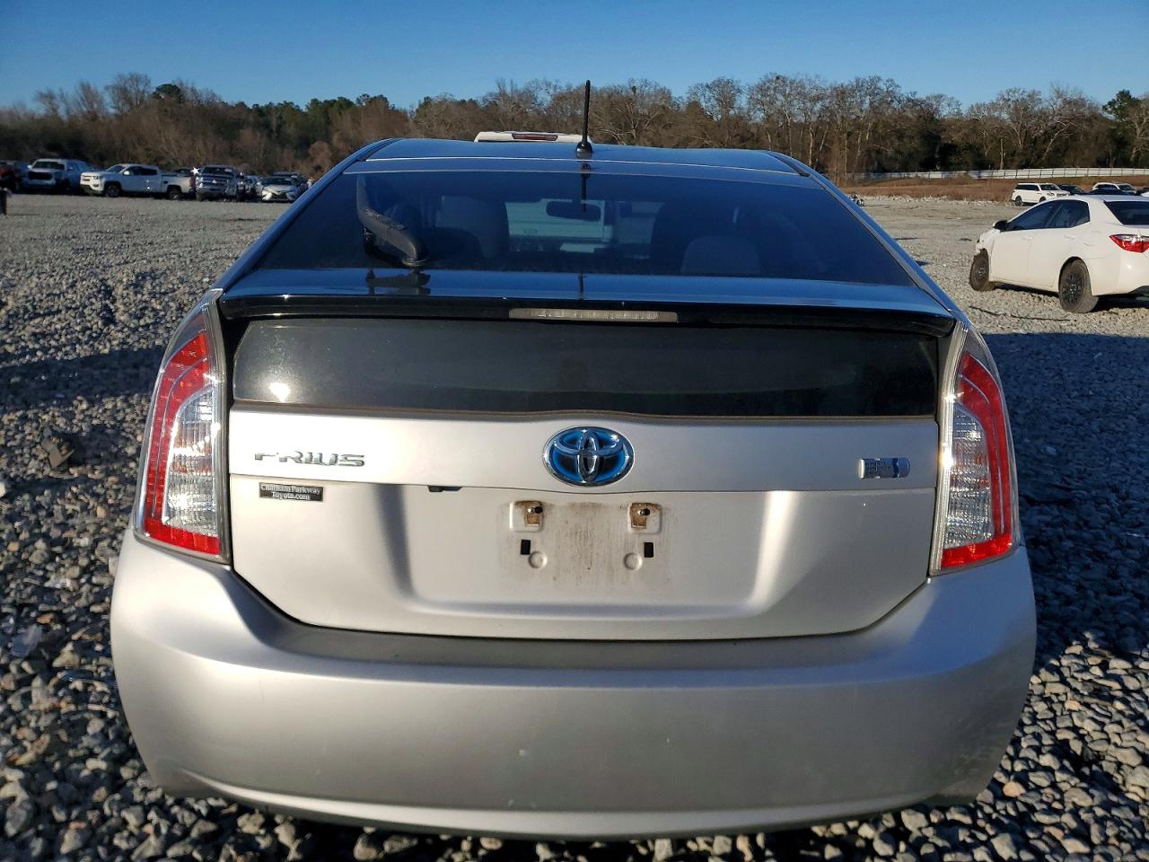 2015 TOYOTA PRIUS photo 6