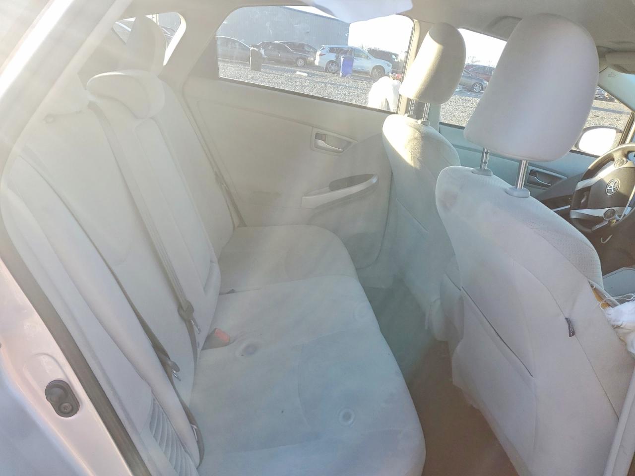 2015 TOYOTA PRIUS photo 10