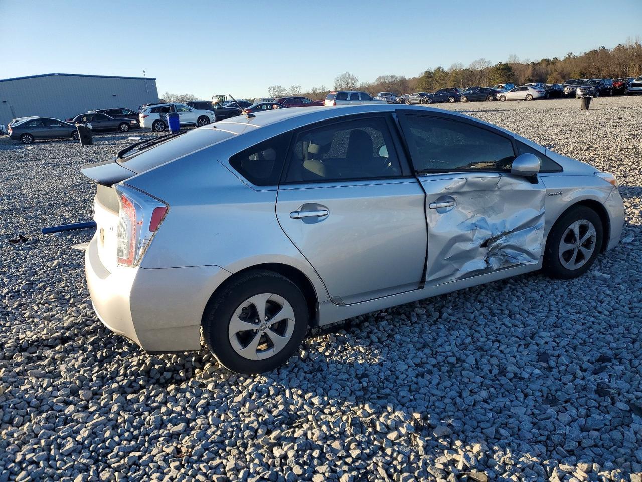 2015 TOYOTA PRIUS photo 3