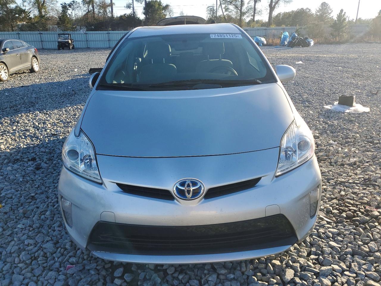 2015 TOYOTA PRIUS photo 5