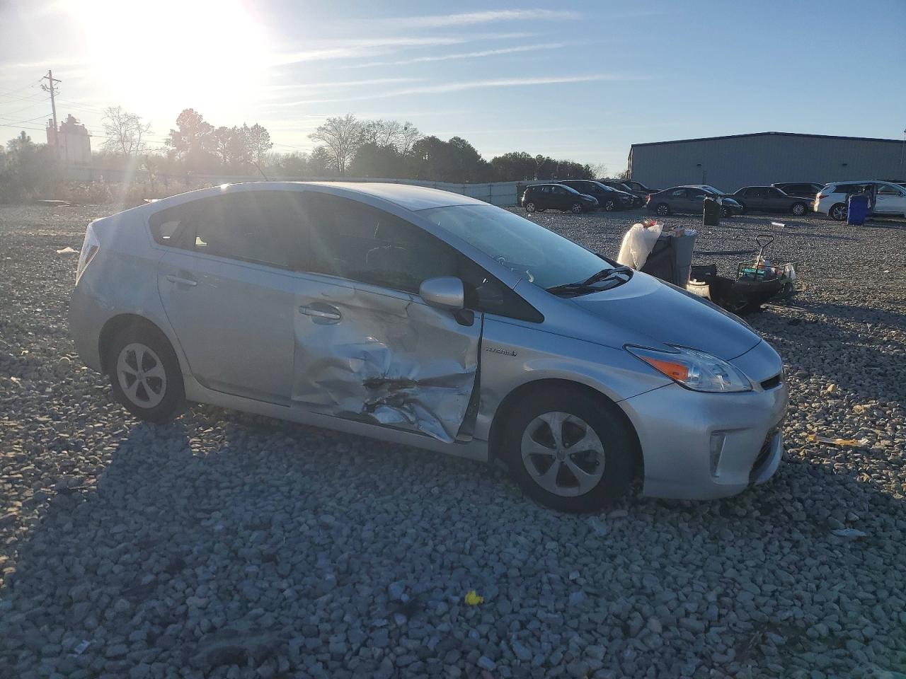 2015 TOYOTA PRIUS photo 4