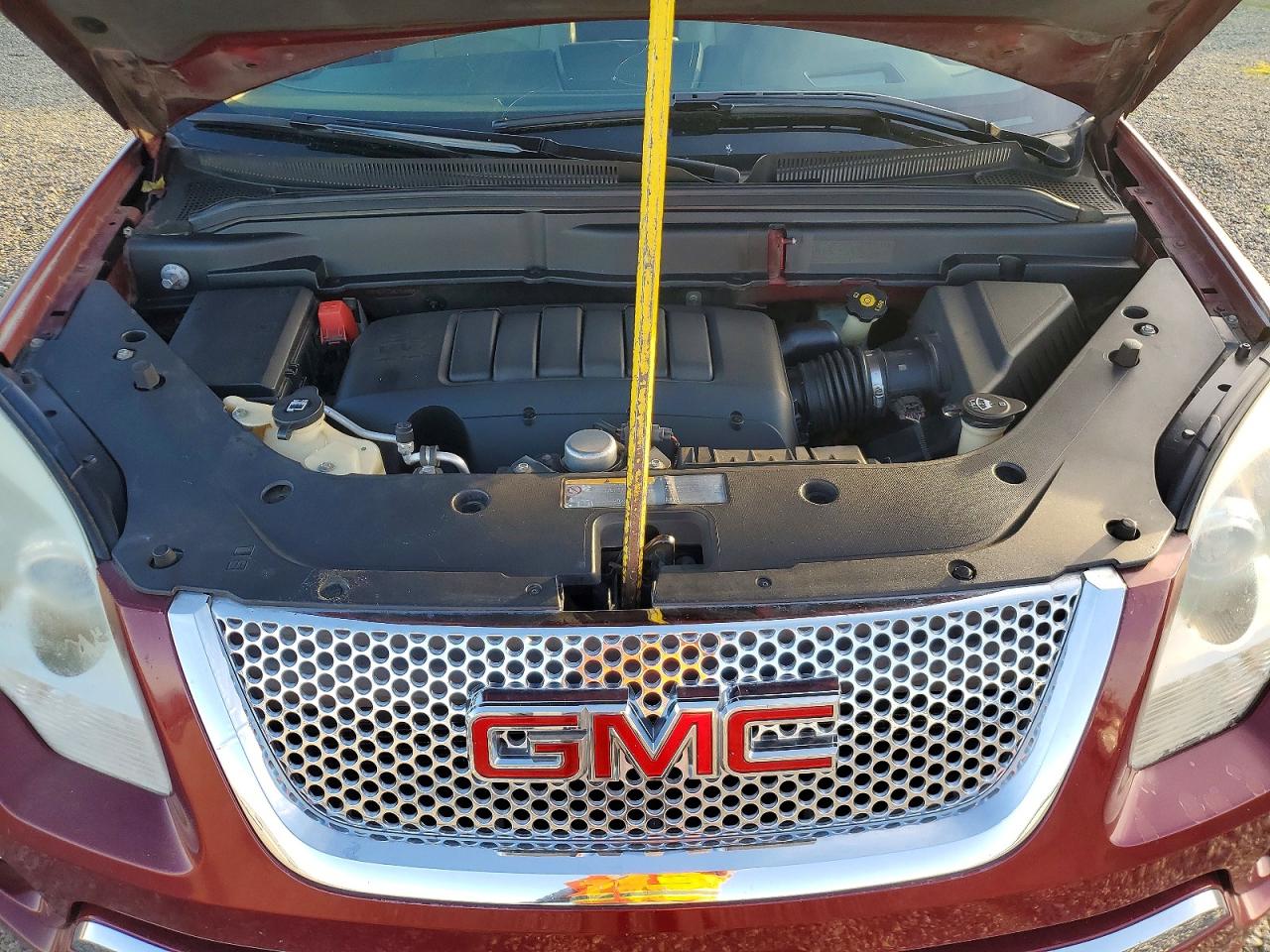 2011 GMC ACADIA photo 12