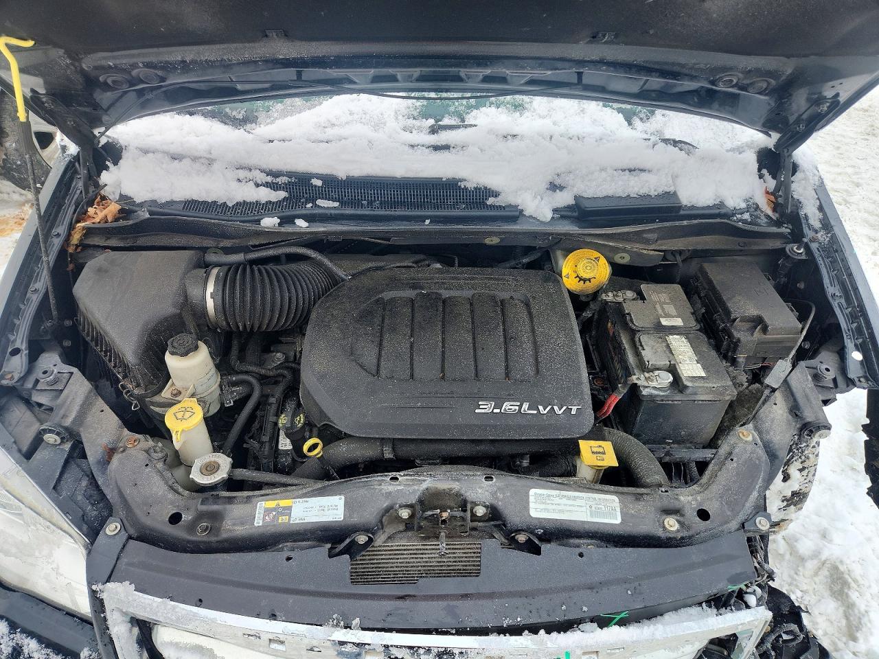2015 CHRYSLER TOWN & COUNTRY TOURING L photo 12