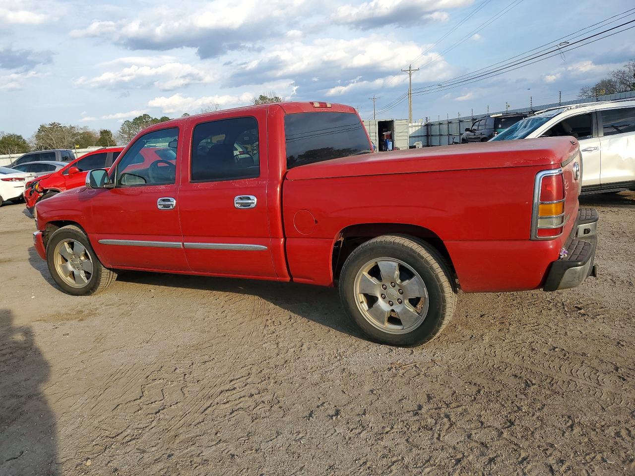 2007 GMC NEW SIERRA C1500 CLASSIC photo 2