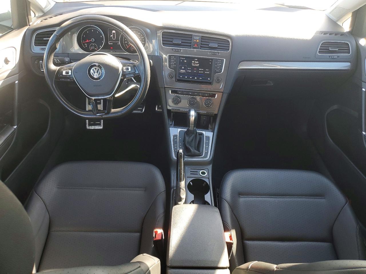 2017 VOLKSWAGEN GOLF ALLTRACK S photo 8
