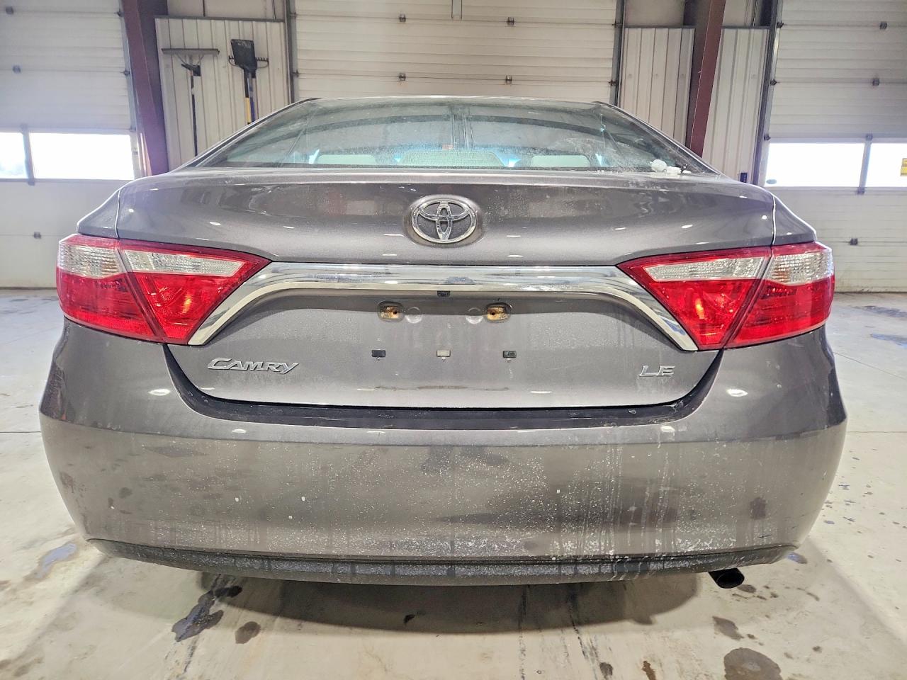 2017 TOYOTA CAMRY LE photo 16