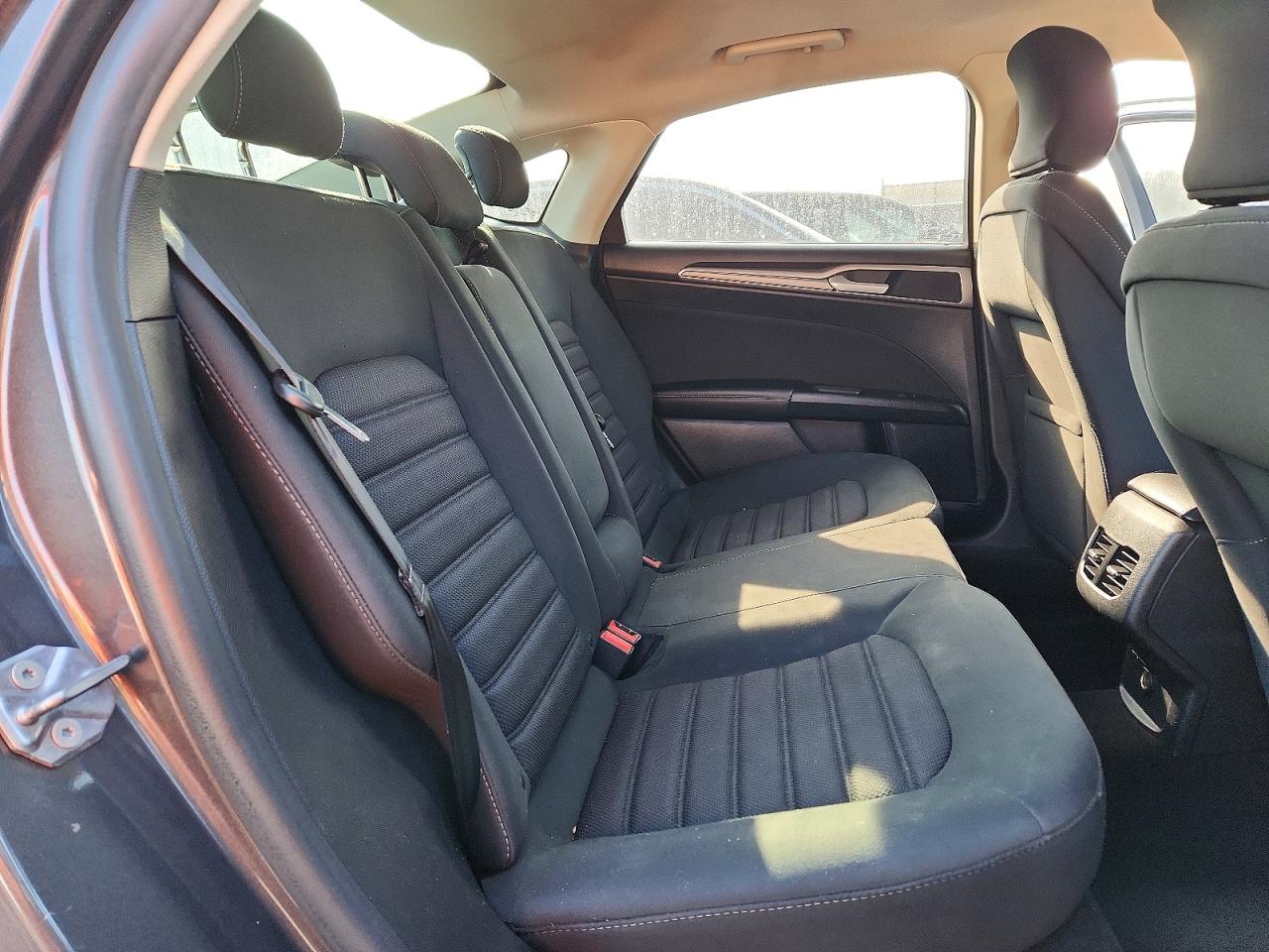 2019 FORD FUSION SE photo 28