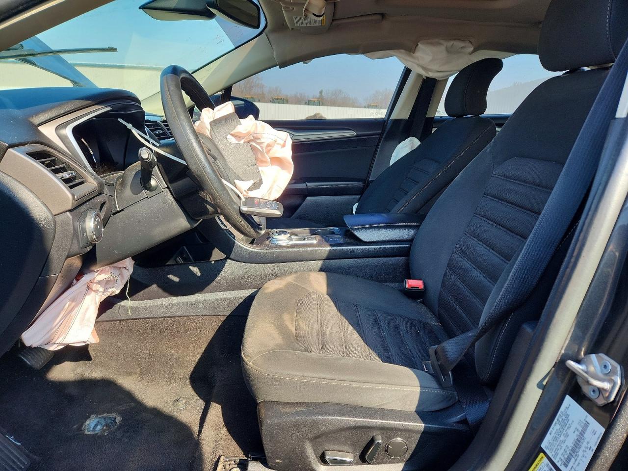 2019 FORD FUSION SE photo 19
