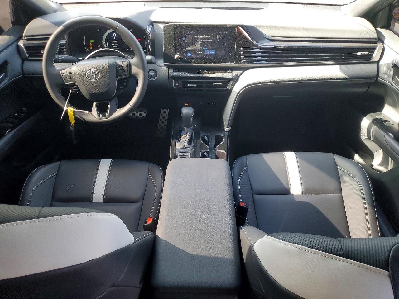 2025 TOYOTA CAMRY XSE photo 8