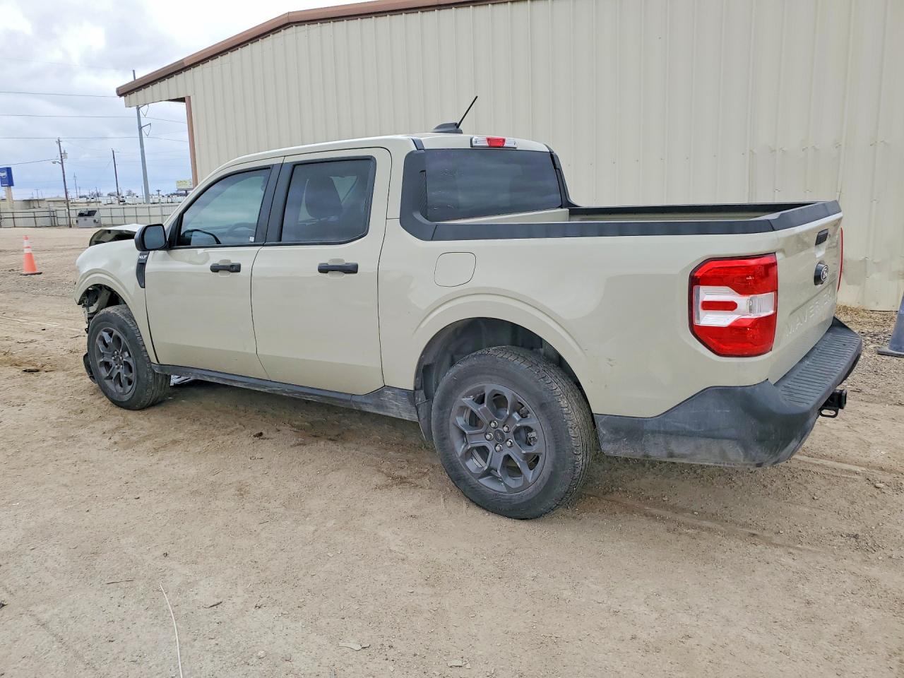 2025 FORD MAVERICK XLT photo 3