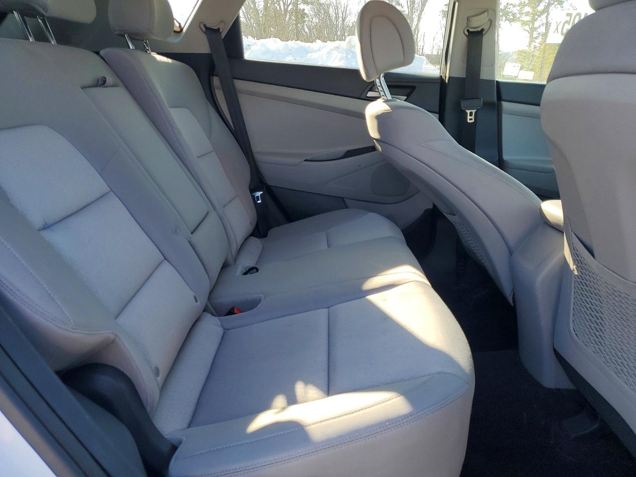 2018 HYUNDAI TUCSON SE photo 31