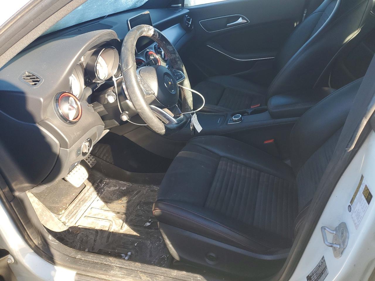 2016 MERCEDES-BENZ CLA 250 4MATIC photo 25