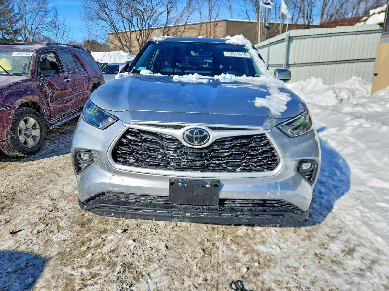 2025 TOYOTA HIGHLANDER HYBRID XLE photo 9