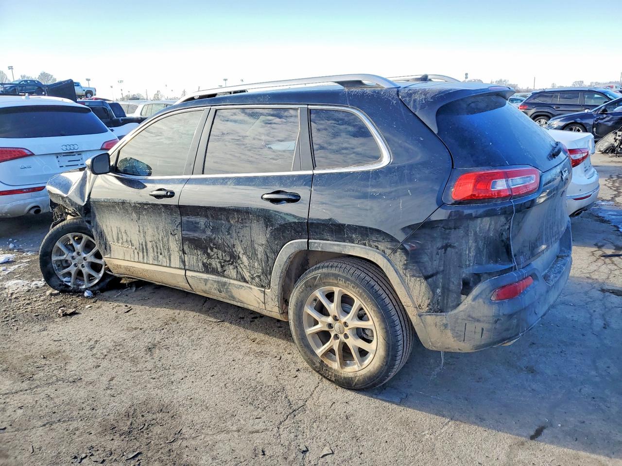 2015 JEEP CHEROKEE LATITUDE photo 3