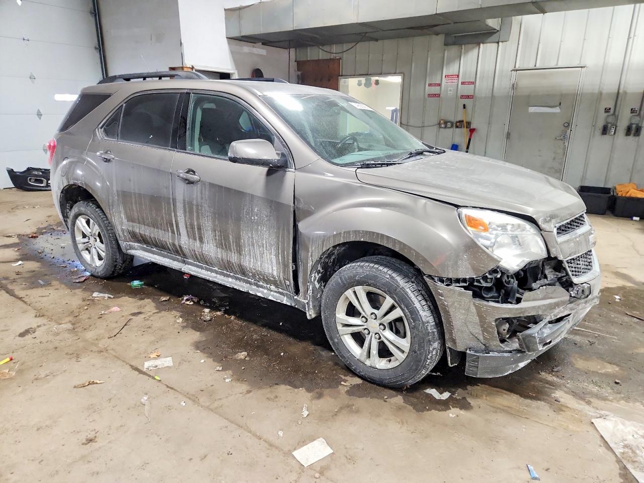 2010 CHEVROLET EQUINOX LT photo 4