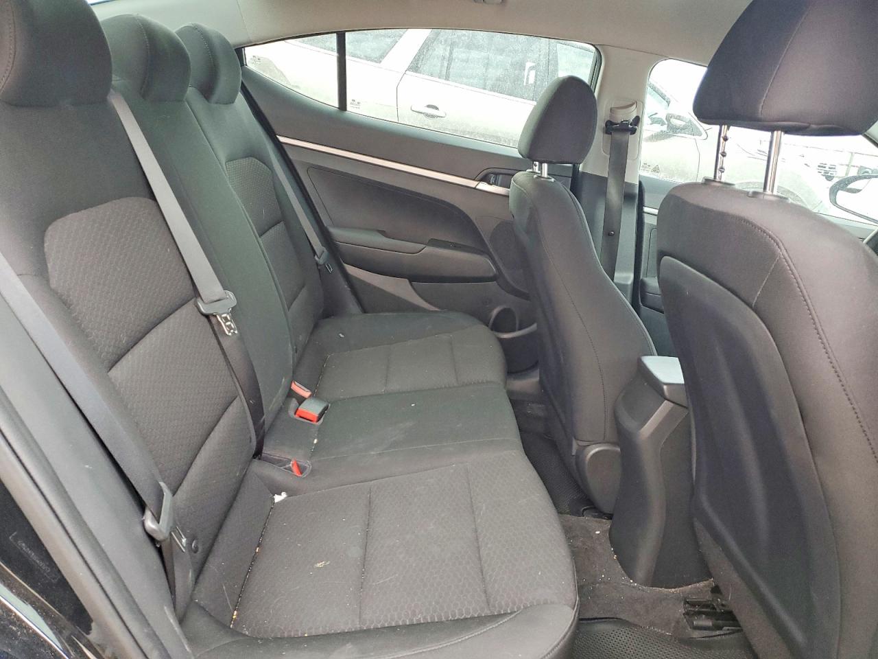 2020 HYUNDAI ELANTRA photo 10