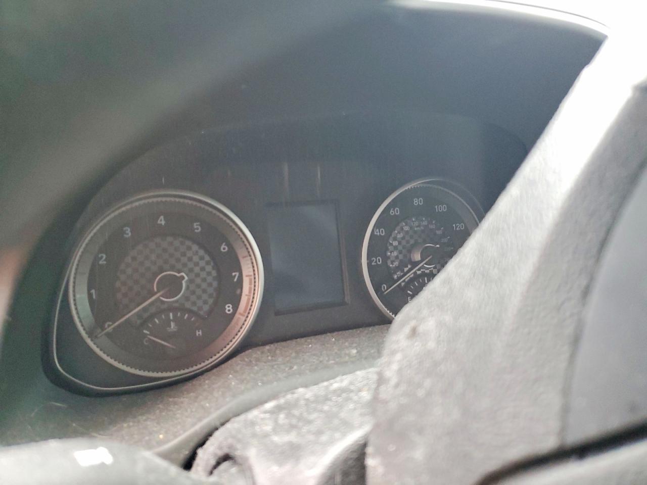 2020 HYUNDAI ELANTRA photo 9