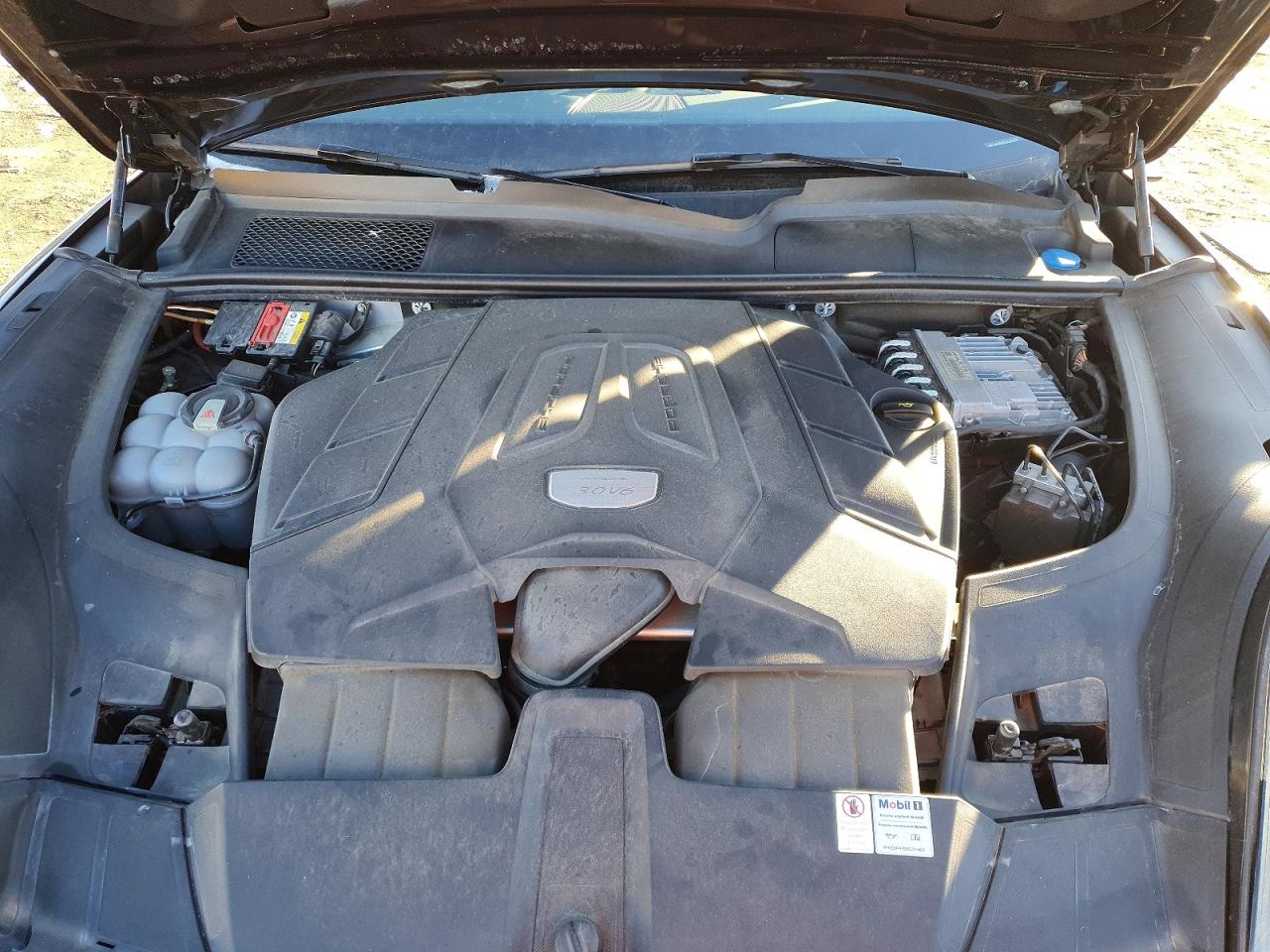 2020 PORSCHE CAYENNE photo 31