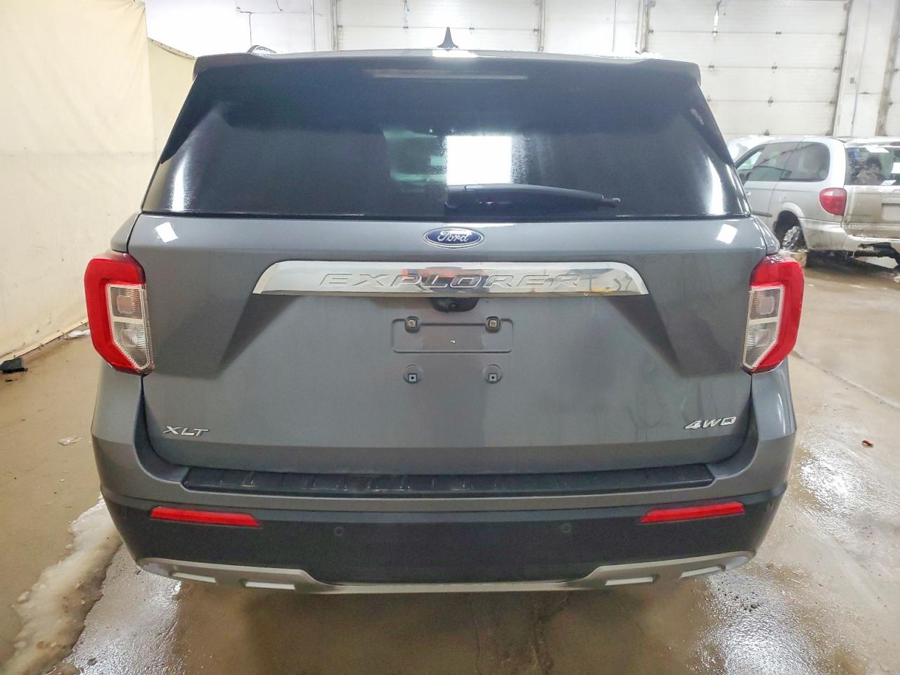 2024 FORD EXPLORER XLT photo 11