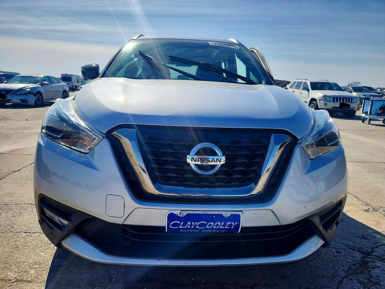 2019 NISSAN KICKS SR photo 5