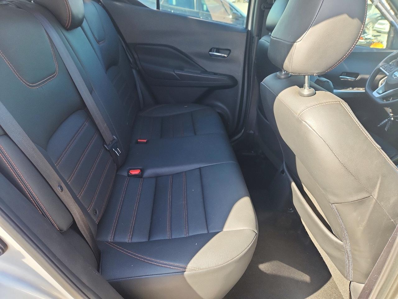 2019 NISSAN KICKS SR photo 10