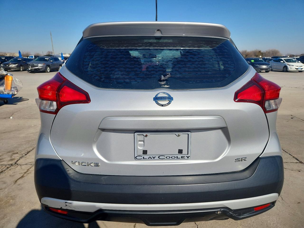 2019 NISSAN KICKS SR photo 6