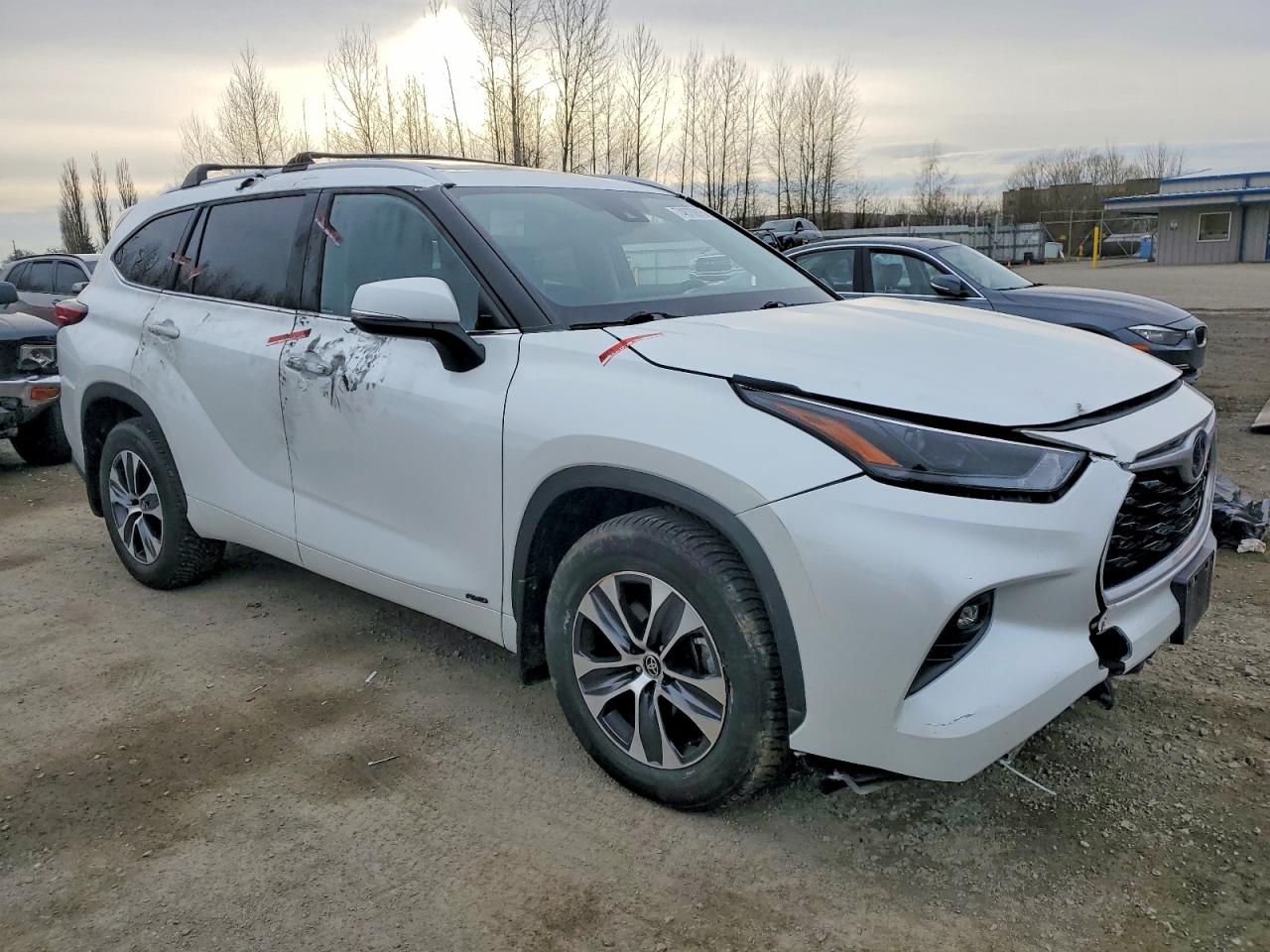 2022 TOYOTA HIGHLANDER HYBRID XLE photo 7