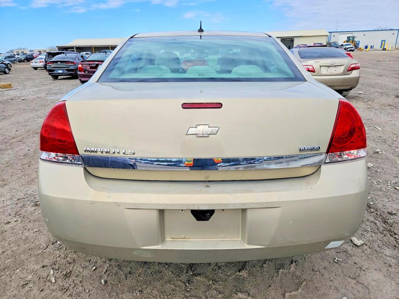 2009 CHEVROLET IMPALA LS photo 11