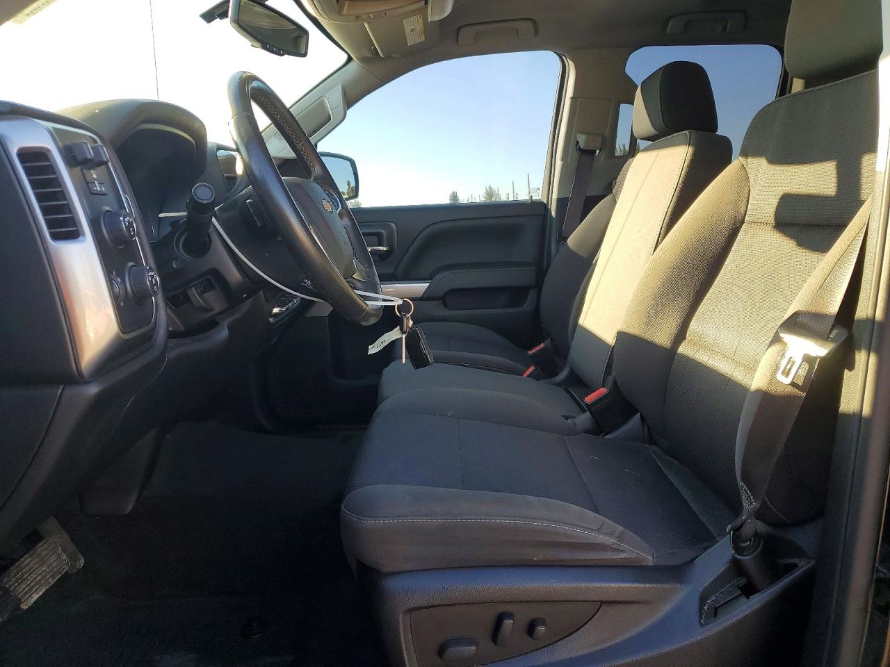 2017 CHEVROLET SILVERADO K1500 LT photo 19