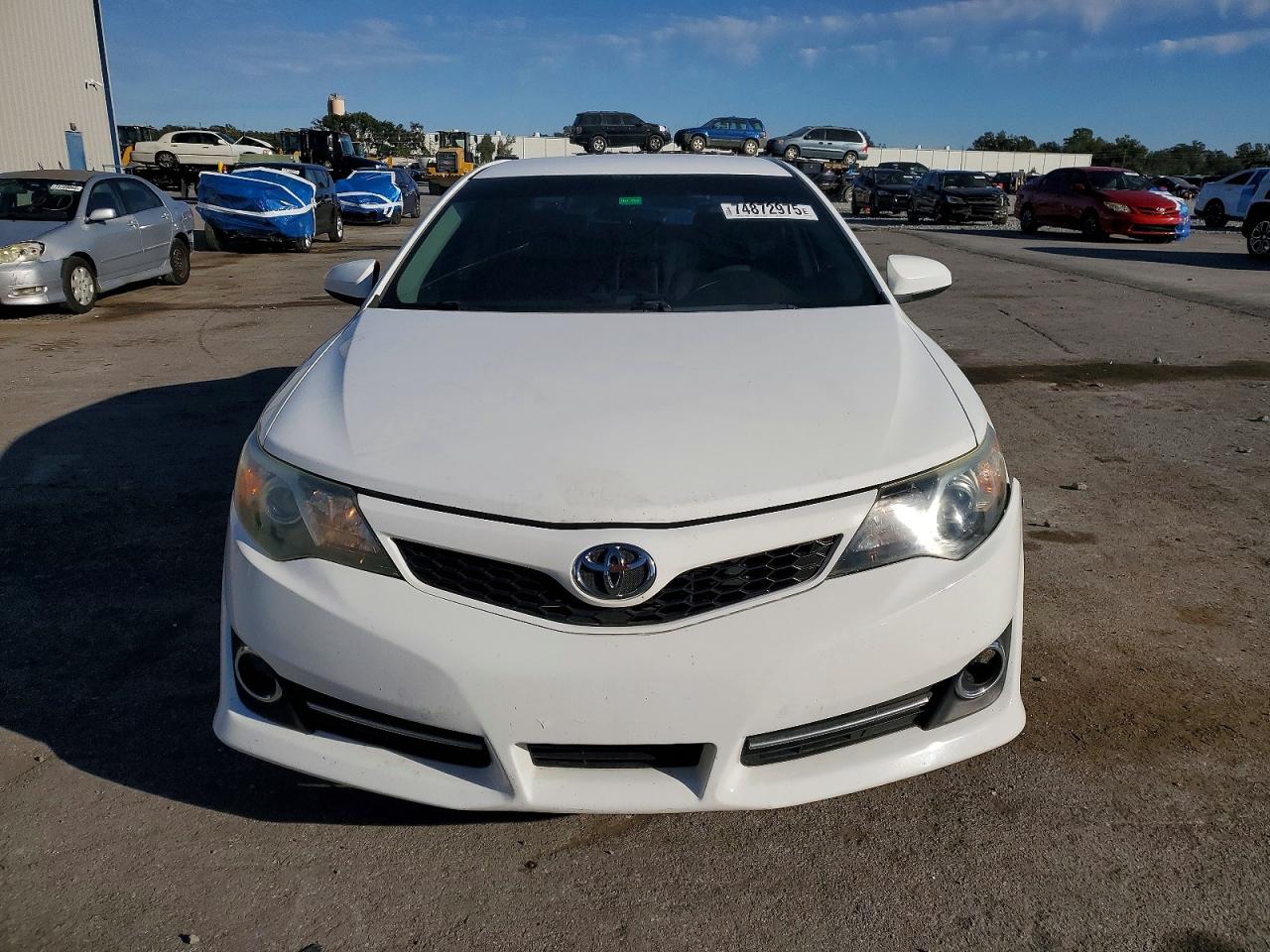 2014 TOYOTA CAMRY SE photo 13