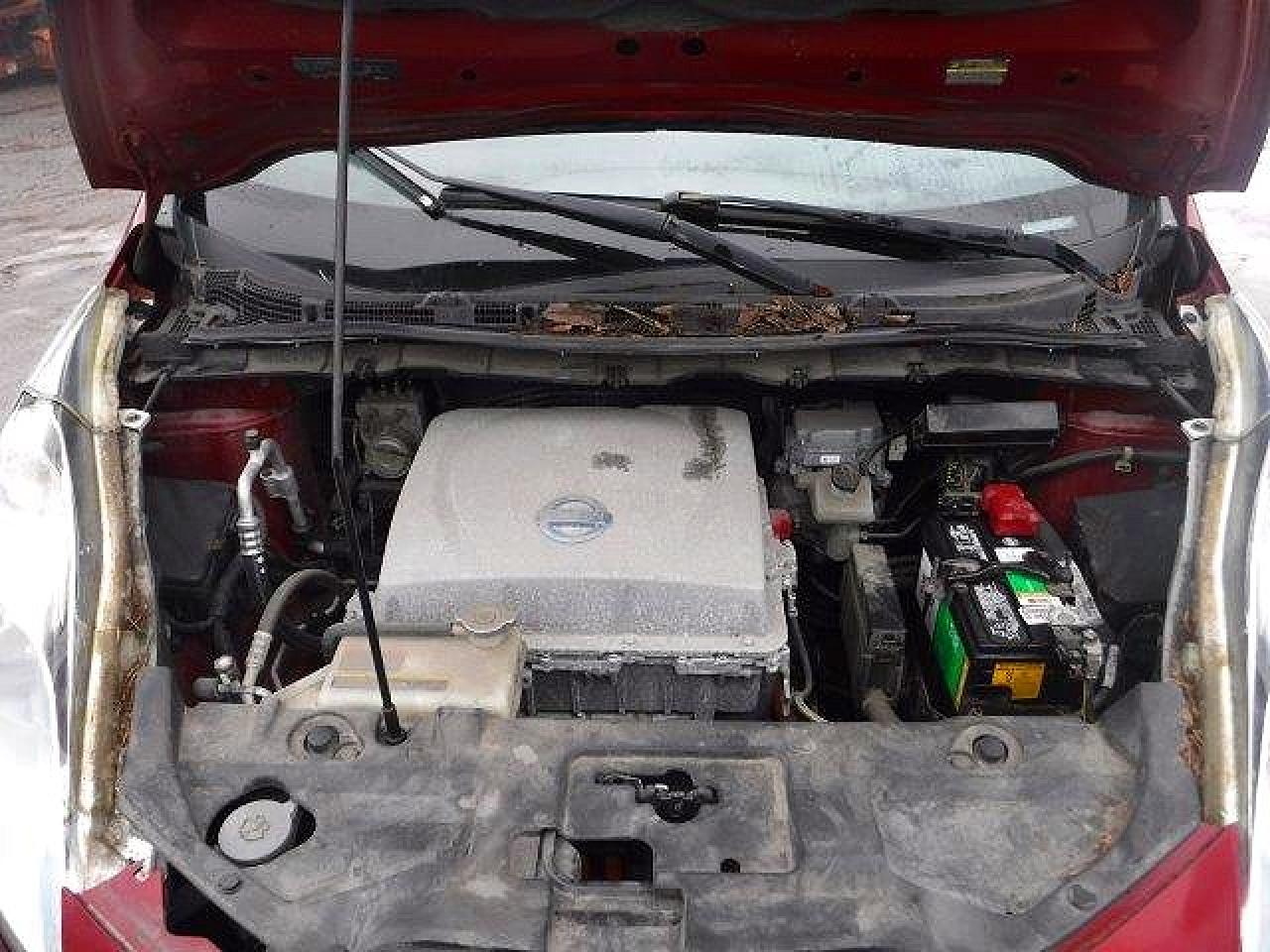 2013 NISSAN LEAF S photo 11