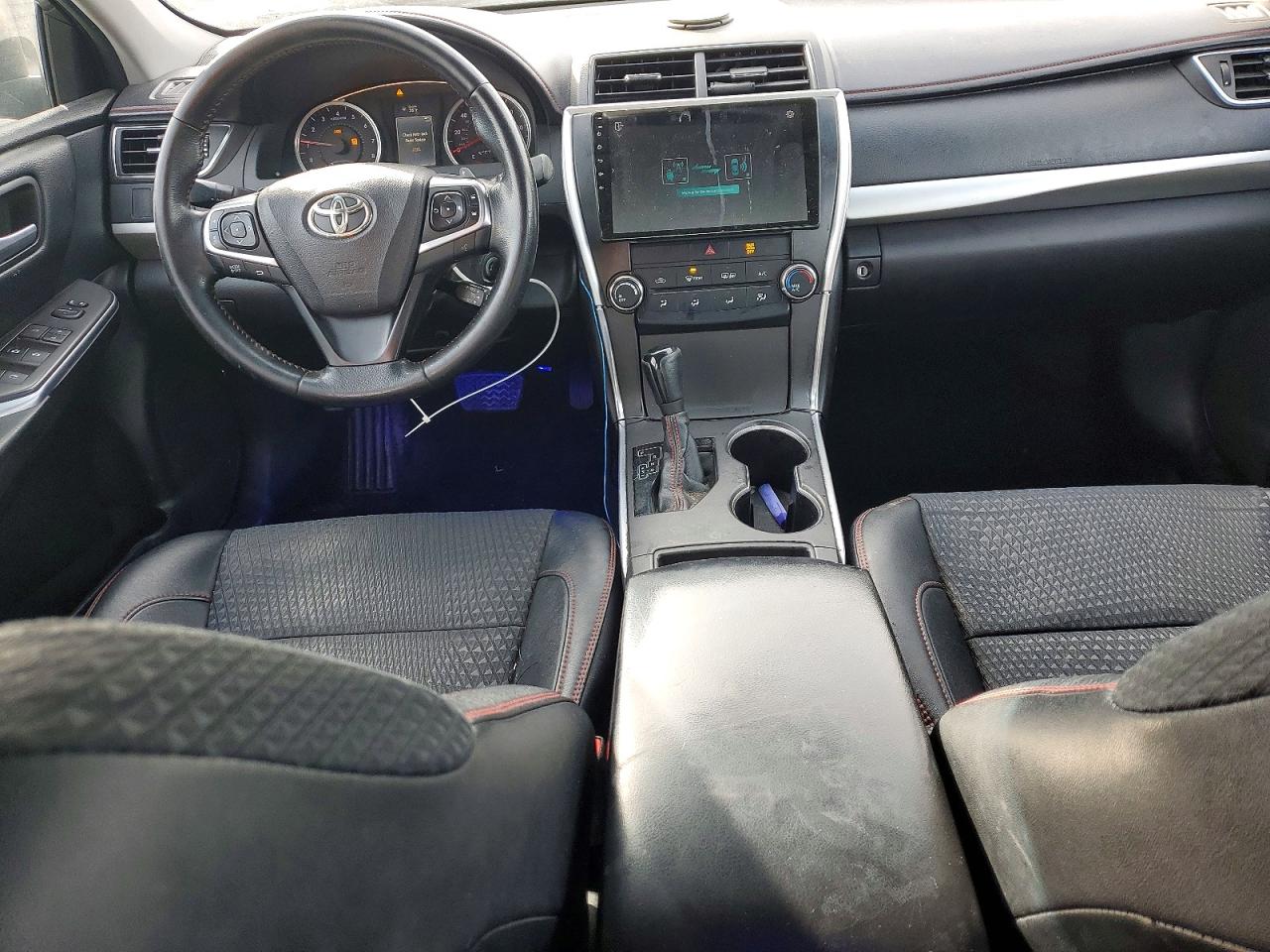 2015 TOYOTA CAMRY LE photo 15