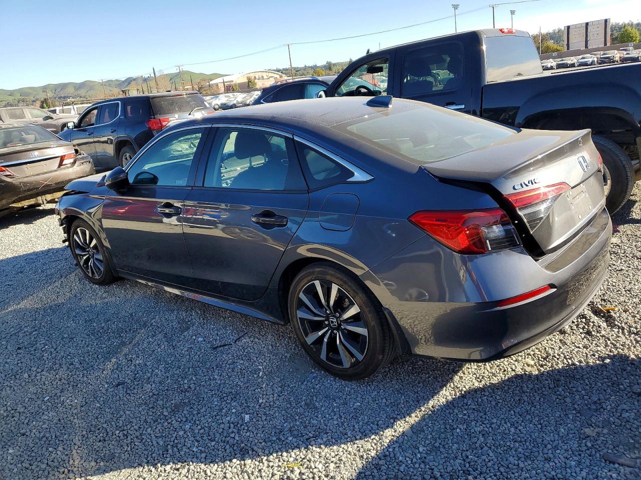 2024 HONDA CIVIC EX photo 3