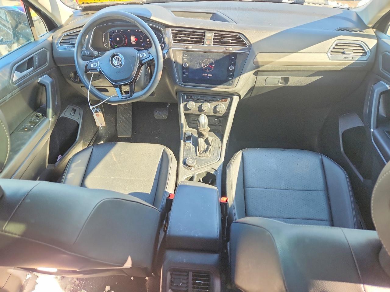 2020 VOLKSWAGEN TIGUAN SE photo 8