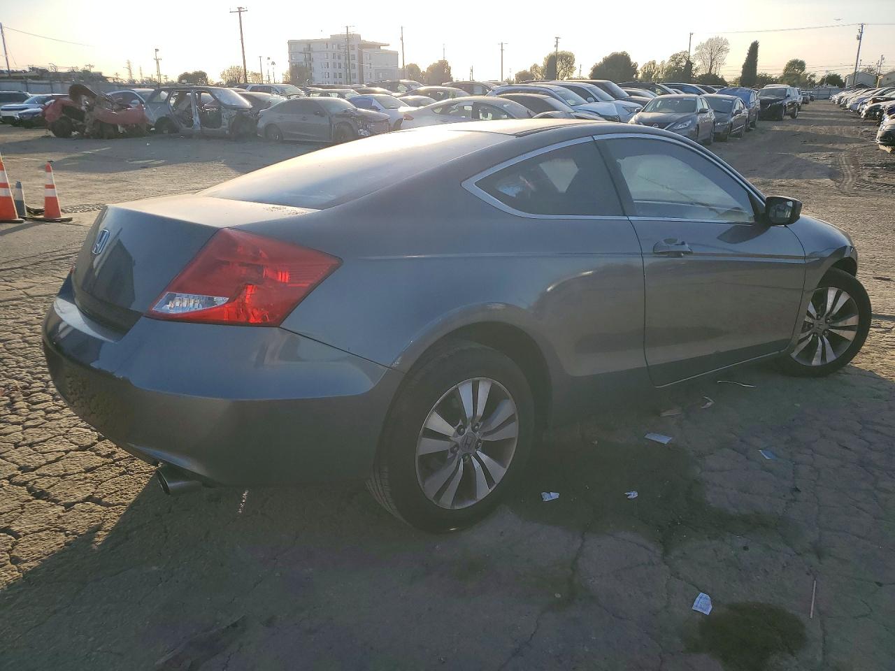2012 HONDA ACCORD LX photo 5
